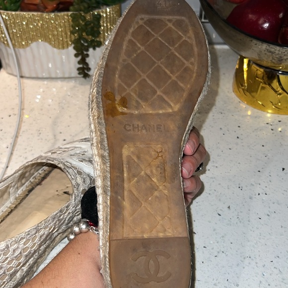 Chanel espadrilles lace and patent leather - Picture 2 of 2